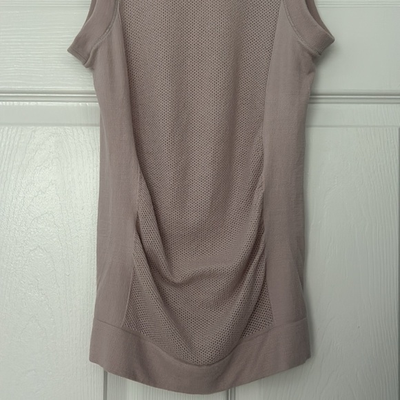 NWOT Athleta Foresthill Ascent Seamless Tank Pale Pink XS - Picture 9 of 11